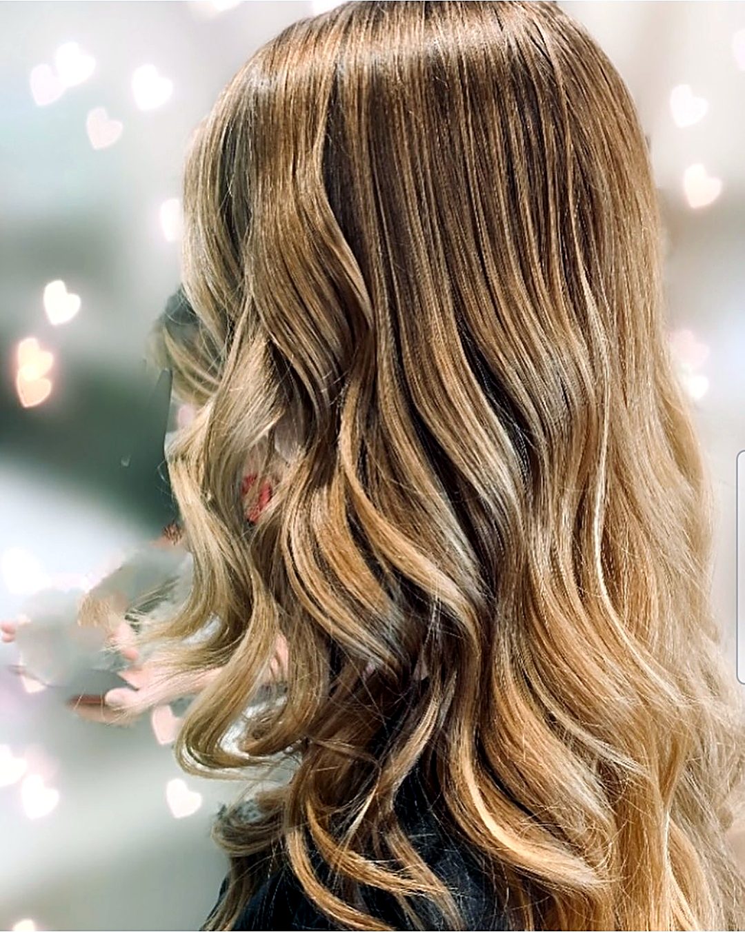 Warm bronde balayage with soft waves